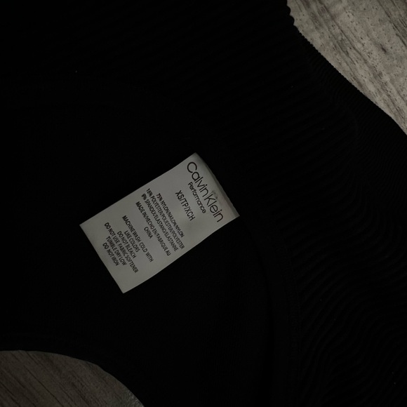 Top Calvin Klein 🌸 - Picture 3 of 3